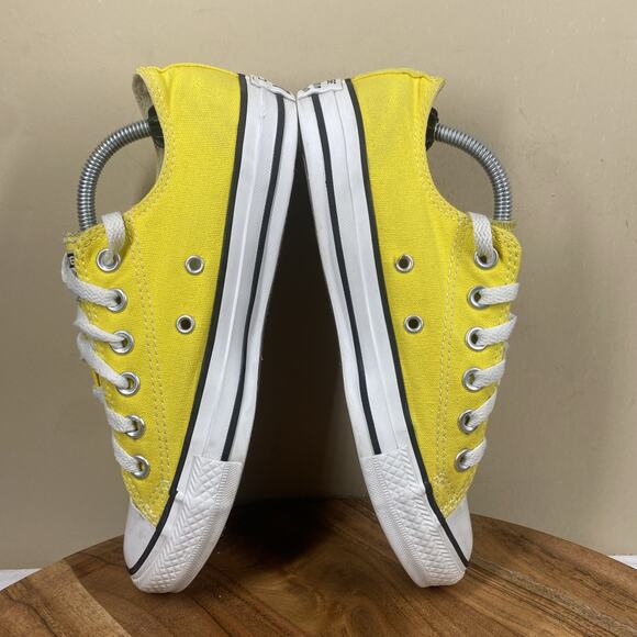 Converse Chuck Taylor All Star Womens Yellow White Size 7 Low Top Shoes 147134F - Picture 6 of 10